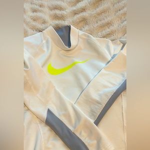 NWOT Boys nike Dri Fit long sleeve shirt. Small.